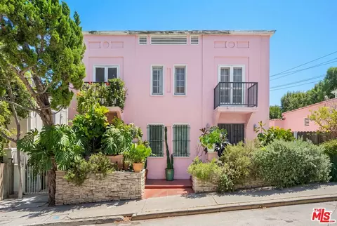 6104 Winans Dr, Los Angeles, CA 90068