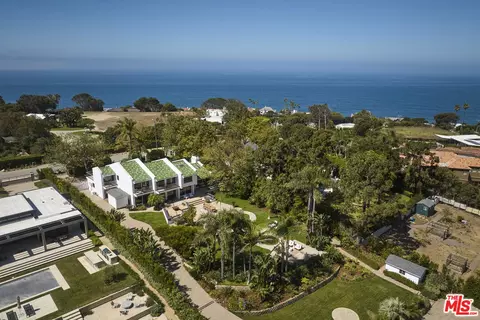 29417 Bluewater Rd, Malibu, CA 90265