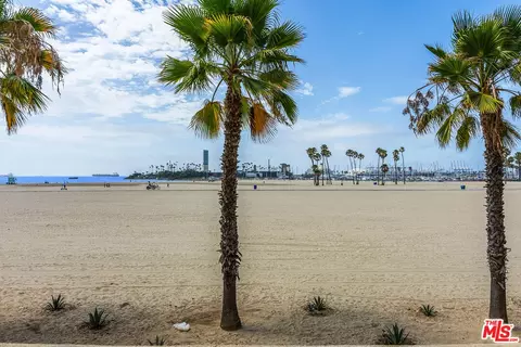 View/Area - 1000 E Ocean Blvd #104, Long Beach, CA 90802 photo 1 of 5