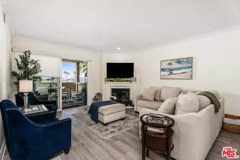 Living - 1000 E Ocean Blvd #104, Long Beach, CA 90802 photo 1 of 6