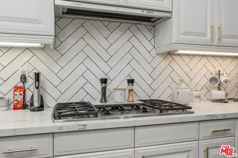 Kitchen - 1000 E Ocean Blvd #104, Long Beach, CA 90802 photo 6 of 6
