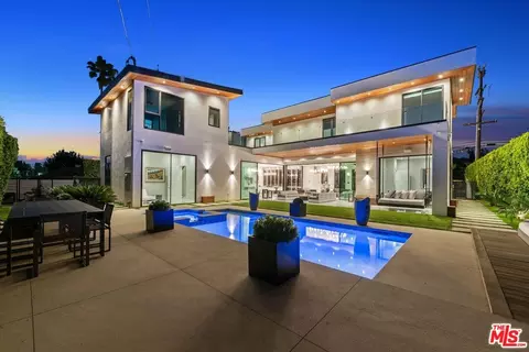 4049 Coldwater Canyon Ave, Studio City, CA 91604