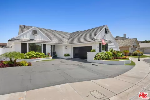 17041 Marina Bay Dr, Huntington Beach, CA 92649