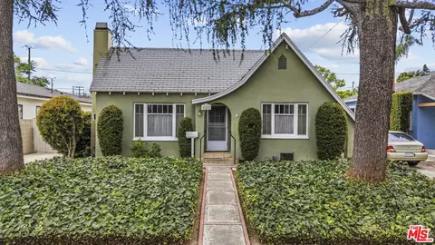 427 S Orchard Dr, Burbank, CA 91506