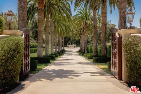 6853 Rancho Valencia Rd, Rancho Santa Fe, CA 92067