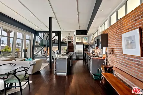1513 9th St #3, Santa Monica, CA 90401