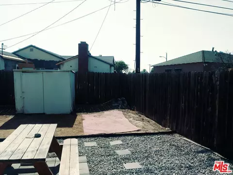 Exterior - 413 N Broadacres Ave, Compton, CA 90220 photo 3 of 4