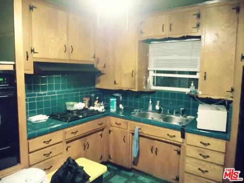 Kitchen - 413 N Broadacres Ave, Compton, CA 90220 photo 1 of 4