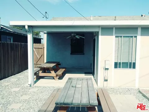 Exterior - 413 N Broadacres Ave, Compton, CA 90220 photo 2 of 4