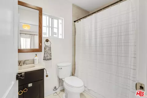 Bath - 605 S Sloan Ave, Compton, CA 90221 photo 1 of 2