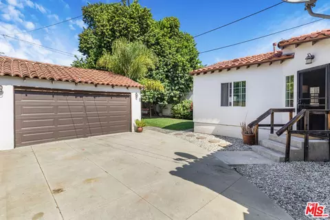 Exterior - 605 S Sloan Ave, Compton, CA 90221 photo 9 of 12
