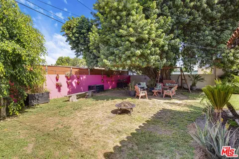 Exterior - 605 S Sloan Ave, Compton, CA 90221 photo 6 of 12