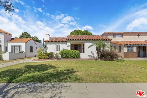 Exterior - 605 S Sloan Ave, Compton, CA 90221 photo 2 of 12