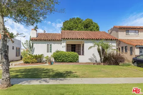 Exterior - 605 S Sloan Ave, Compton, CA 90221 photo 3 of 12