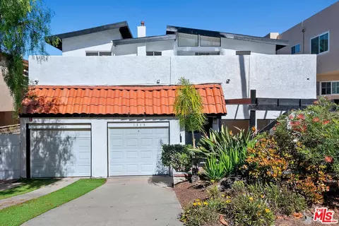 1315 17th St, Manhattan Beach, CA 90266