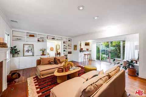 4740 Denny Ave, Toluca Lake, CA 91602