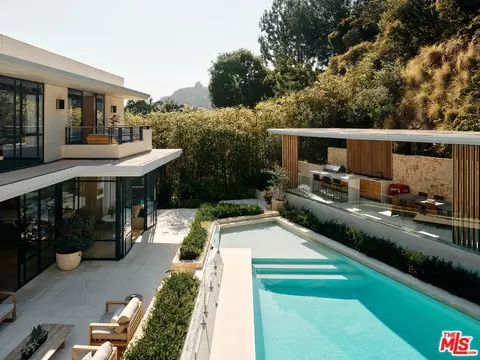 9509 Heather Rd, Beverly Hills, CA 90210