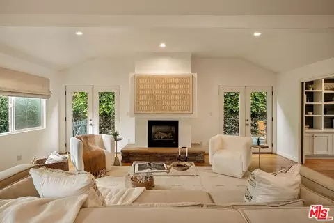 1308 Vienna Way, Venice, CA 90291