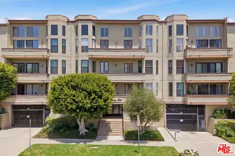 2332 Fox Hills Dr #103, Los Angeles, CA 90064