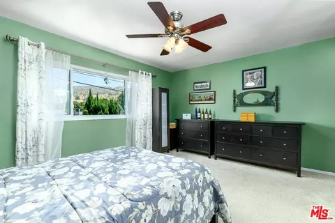 Bedroom - 1901 Peyton Ave #N, Burbank, CA 91504 photo 2 of 4