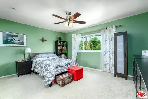 Bedroom - 1901 Peyton Ave #N, Burbank, CA 91504 photo 1 of 4