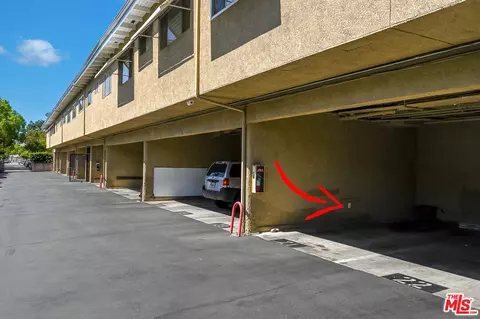 Exterior - 1901 Peyton Ave #N, Burbank, CA 91504 photo 8 of 8