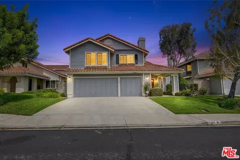 Exterior - 12419 Willow Hill Dr, Moorpark, CA 93021 photo 6 of 7