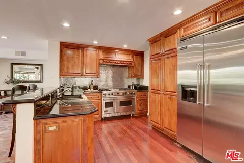 Kitchen - 12419 Willow Hill Dr, Moorpark, CA 93021 photo 1 of 4
