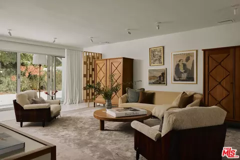 867 Berkeley St, Santa Monica, CA 90403