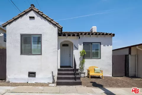 3007 Hyde Park Blvd, Los Angeles, CA 90043