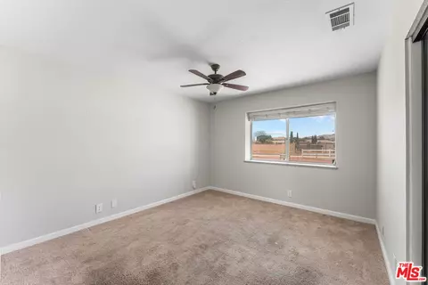 Bedroom - 15361 Mondamon Rd, Apple Valley, CA 92307 photo 3 of 9