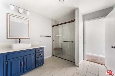 Bath - 15361 Mondamon Rd, Apple Valley, CA 92307 photo 5 of 5