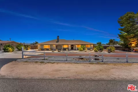 Exterior - 15361 Mondamon Rd, Apple Valley, CA 92307 photo 2 of 10