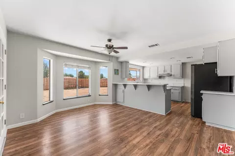 Living - 15361 Mondamon Rd, Apple Valley, CA 92307 photo 8 of 8