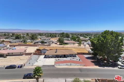 View/Area - 15361 Mondamon Rd, Apple Valley, CA 92307 photo 1 of 8