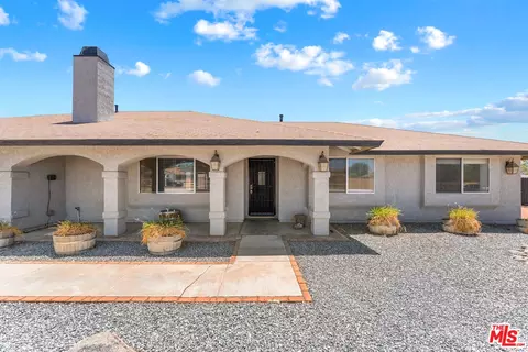 Other - 15361 Mondamon Rd, Apple Valley, CA 92307 photo 5 of 10