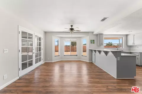 Living - 15361 Mondamon Rd, Apple Valley, CA 92307 photo 7 of 8