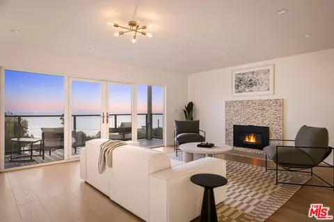 2442 S Coast Hwy #3, Laguna Beach, CA 92651