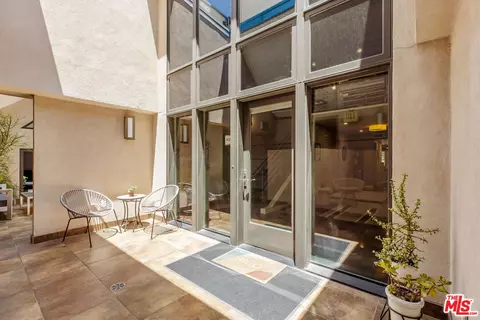 Exterior - 125 N Raymond Ave #412, Pasadena, CA 91103 photo 1 of 3