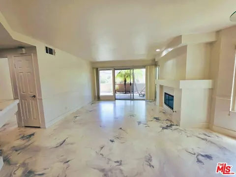 Living - 5976 Paseo Encantada, Camarillo, CA 93012 photo 5 of 6