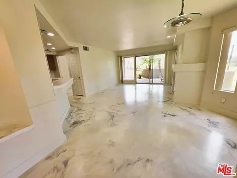 Living - 5976 Paseo Encantada, Camarillo, CA 93012 photo 4 of 6