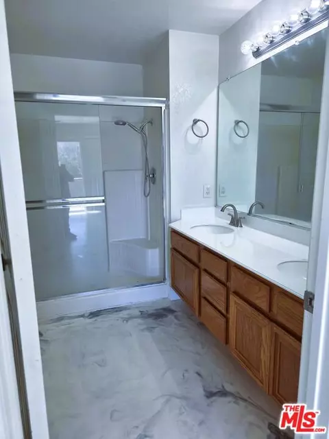 Bath - 5976 Paseo Encantada, Camarillo, CA 93012 photo 2 of 2