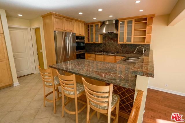 17097 Palisades Cir, Pacific Palisades, CA 90272