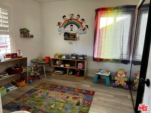 1317 W School St, Compton, CA 90220 photo 8
