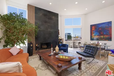 1240 S Corning St #303, Los Angeles, CA 90035