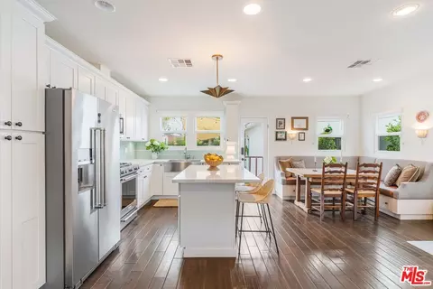 Kitchen - 239 N Everett St, Glendale, CA 91206 photo 2 of 4