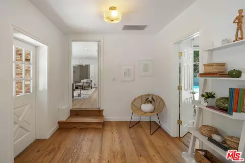 Entry Way - 1955 Windover Rd, Pasadena, CA 91107 photo 3 of 3