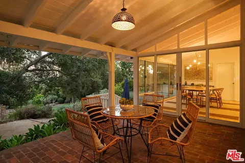 Exterior - 1955 Windover Rd, Pasadena, CA 91107 photo 24 of 27