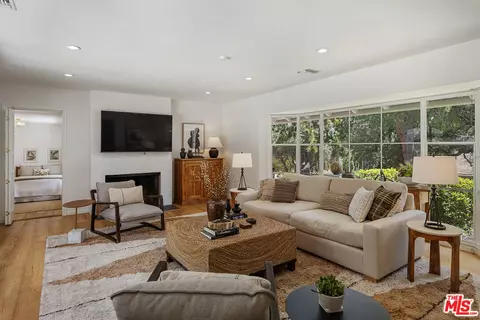 Living - 1955 Windover Rd, Pasadena, CA 91107 photo 1 of 4