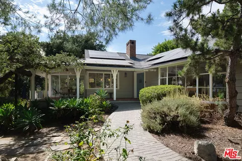 Exterior - 1955 Windover Rd, Pasadena, CA 91107 photo 2 of 27